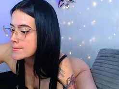 Amateur Nude Webcam of Isa_Maiden18