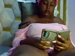 Amateur Sex Chat of Curvypesh