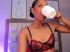 Amateur Live Porn of EmmaClarck