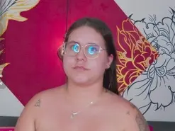 Amateur Live Sex Cam of lia_avalon_