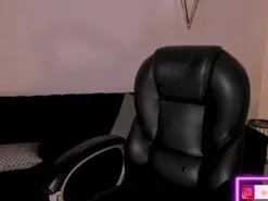 Amateur Adult Webcams of MaddisonCollins