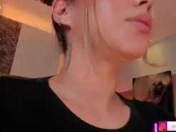 Amateur Sex Cam of MaddisonCollins