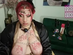 Amateur Live Sex Cam of Raven_velmon