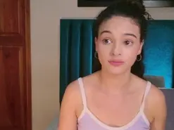 Amateur Adult Webcam of PaulinaSaint