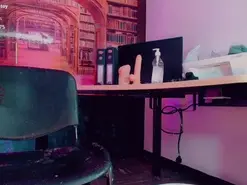 Amateur Nude Webcam of emeli_roushot