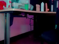 Amateur Best Webcam of emeli_roushot