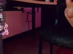 Amateur Live Porn of emeli_roushot