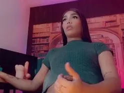 Amateur Private Sex Chat of emeli_roushot