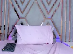 Amateur Free Live Porn of vanesaa_mejia