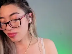 Amateur Free Live Porn of carol_blonde