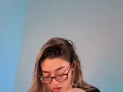 Amateur Live Sex Cam of carol_blonde