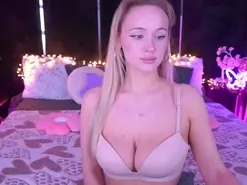 Amateur Live Porn of LylaYeess
