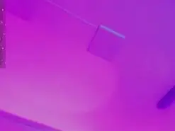 Amateur Live Sex Cam of FaloonRoussel
