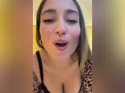 Amateur Free Porn Cam of Allisonfoxxx