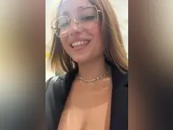 Amateur Watch Live Sex Cams of Allisonfoxxx