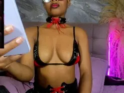 Amateur Free Porn Cam of scarlet_snout