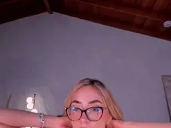 Amateur Adult Webcams of SophieLafont