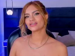 Amateur Live Sex Cam of KyomiVelvet