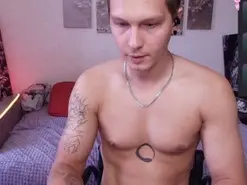 Amateur Live Sex of Alex_WandHot