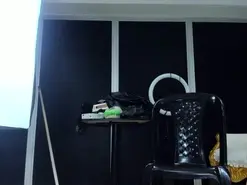 Amateur Free Porn Cam of Oriana69_