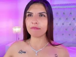 Amateur Sex Cam of ailinn_roberts