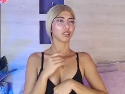 Amateur Nude Webcam of Hillary_hott