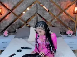 Amateur Live Sex Cam of Lucia_janne