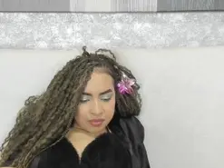 Amateur Live Sex Cam of Lucia_janne