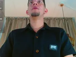Amateur Live Sex Cam of Sebastian_Smitt