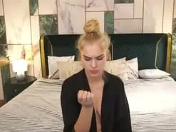 Amateur Live Porn of AlinaLemon