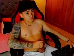 Amateur Adult Webcams of NicolasJames_Sc