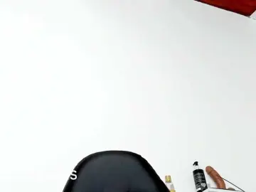 Bongacams Live Sex Cam of kloe-squirts