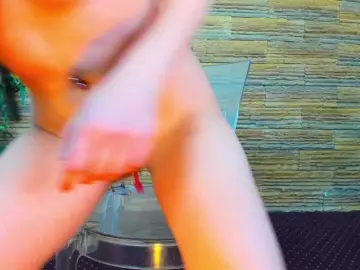 Bongacams Sex Chat of Cupcake-Izzy