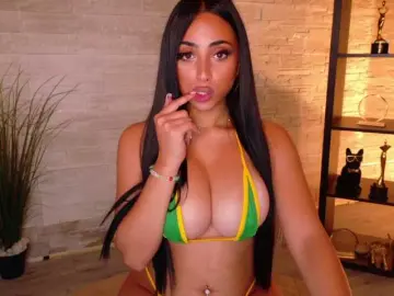 Bongacams Free Live Porn of Cupcake-Izzy