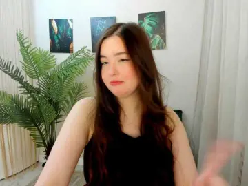 Bongacams Live Sex Cam of HoneyGlow