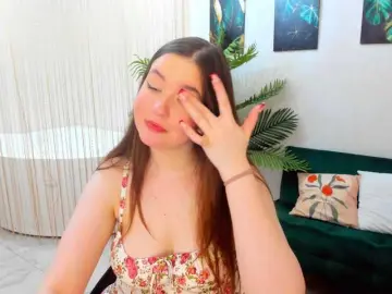 Bongacams Live Sex of HoneyGlow