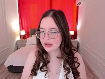 Bongacams Sex Cam of HoneyGlow