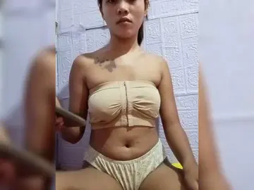 Bongacams Live Sex Cam of Alison-pussy