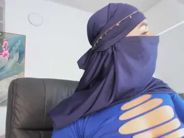 Bongacams Nude Webcam of kylie-soraya