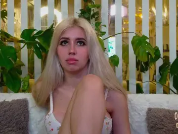 Bongacams Sex Cam of MiaLiaHot