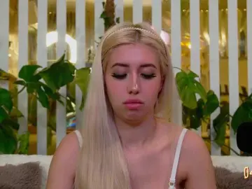 Bongacams Live Sex Cam of MiaLiaHot