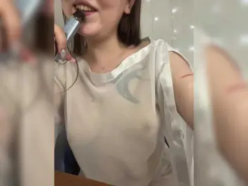 Bongacams Free Porn Cam of Alena121