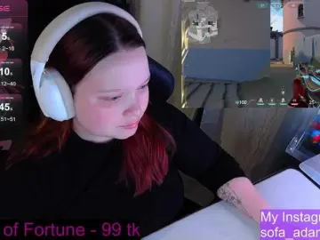 Bongacams Nude Webcam of AlinaAdams