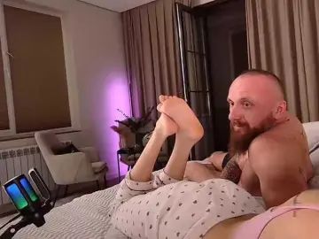 Bongacams Watch Live Sex Cams of Vik1One1
