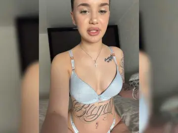 Bongacams Watch Live Sex Cams of EvaDesire