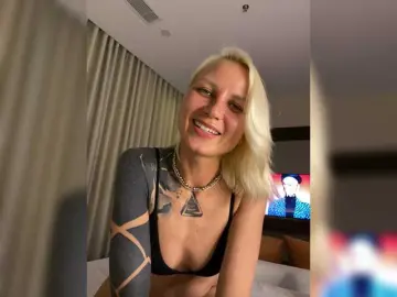 Bongacams Free Live Porn of Twins666