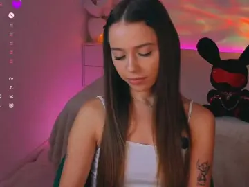 Bongacams Nude Webcam of MaybeBabeTV