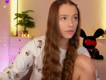 Bongacams Watch Live Sex Cams of MaybeBabeTV
