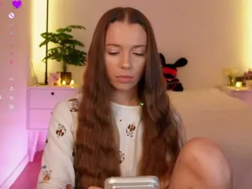 Bongacams Free Live Porn of MaybeBabeTV
