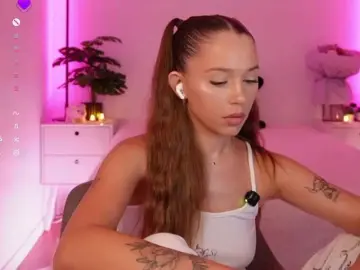 Bongacams Live Porn of MaybeBabeTV